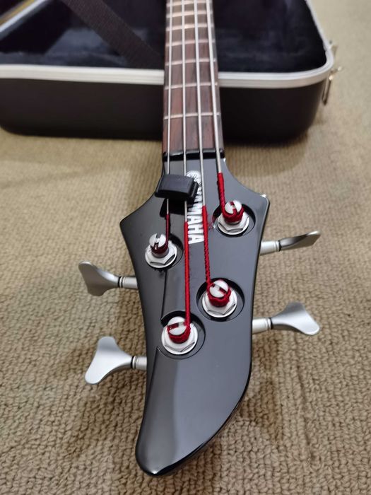 Yamaha RBX A2 Preto + Oferta da Hardcase