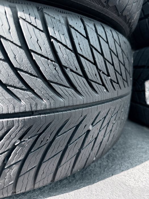 235 50 19 Michelin Pilot Alpin 5 80% Шини Зима