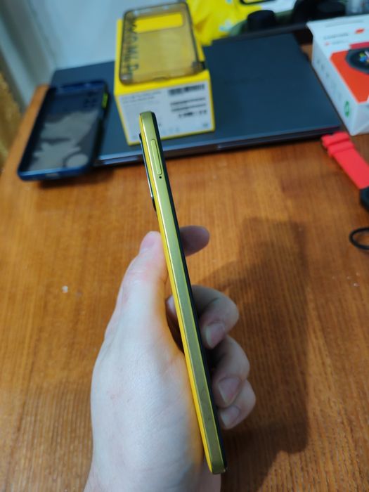 Poco m4 pro 8/256gb битий екран, тач повністю працює.