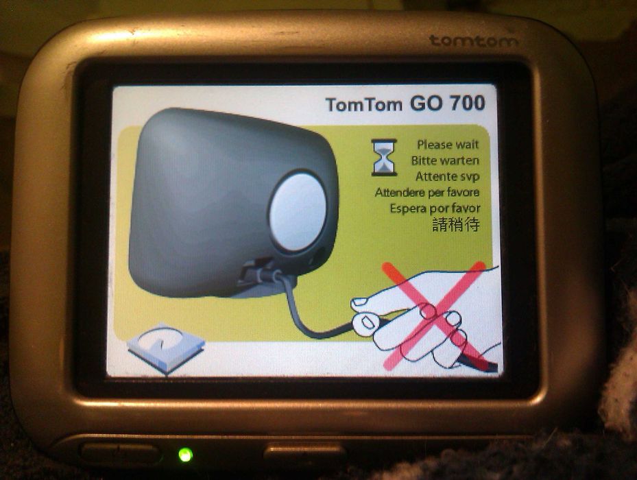 GPS Tomtom Go 700, com estojo e carregador.