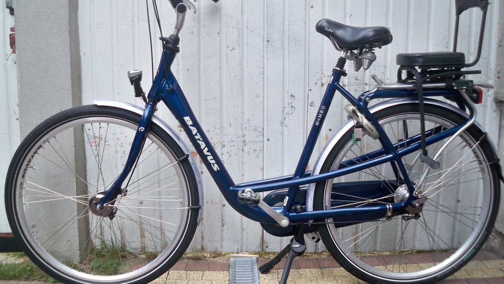 BATAVUS Mambo   rama 57 cm. Aluminiowa Nexus 7  Prądnica miejski