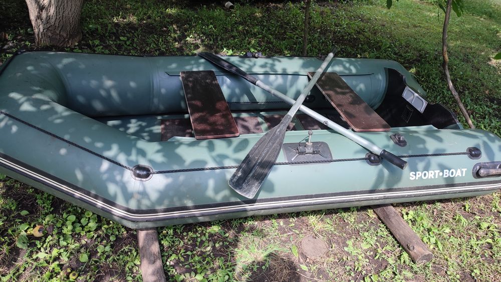 Лодка ПВХ надувная 4-х местная