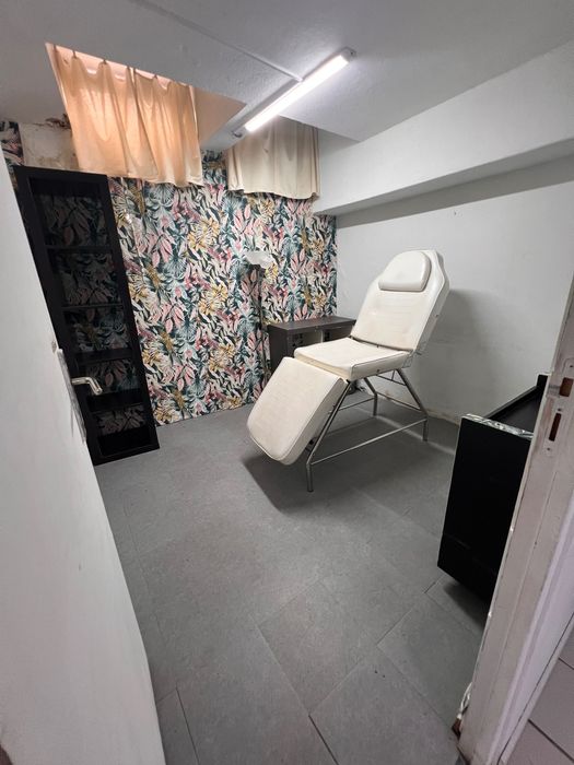 Gabinete Salão de cabeleireiro ,sala de estética,tratamentos,salão de cabeleireiro