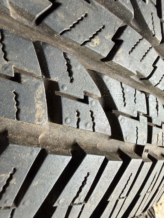 235/65 R17 Yokohama Geolandar A/T 2шт. 99% 9+мм