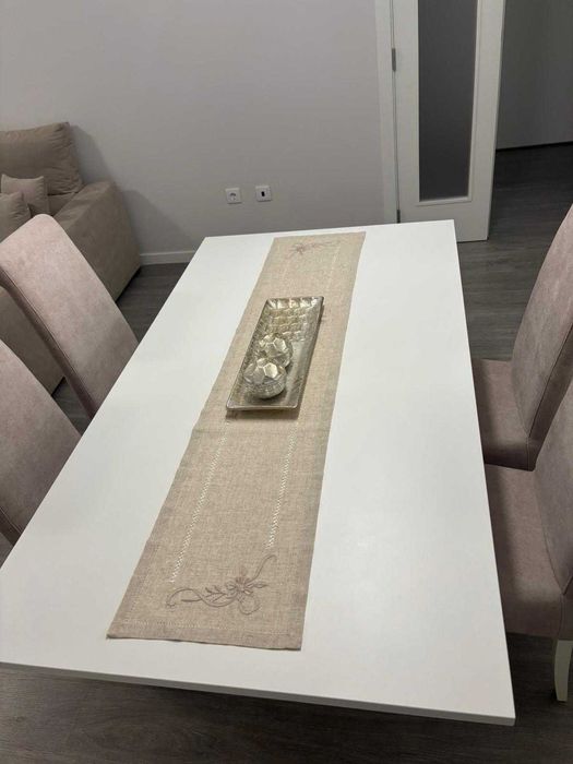 Mesa e Cadeiras para Sala Moderna - Ótimo Estado e como NOVO