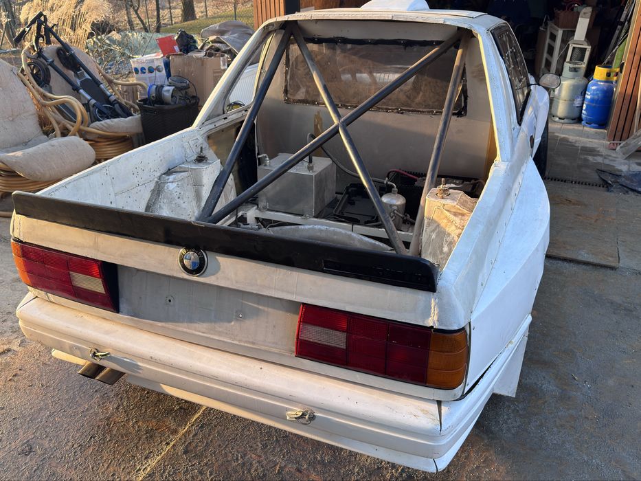 BMW E30 Pickup Drift Klatka