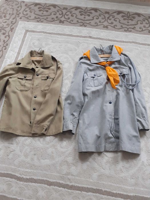 Mundur mundurki zucha harcerski ZHP z czasów PRL  lata 70-80 -te 2 szt