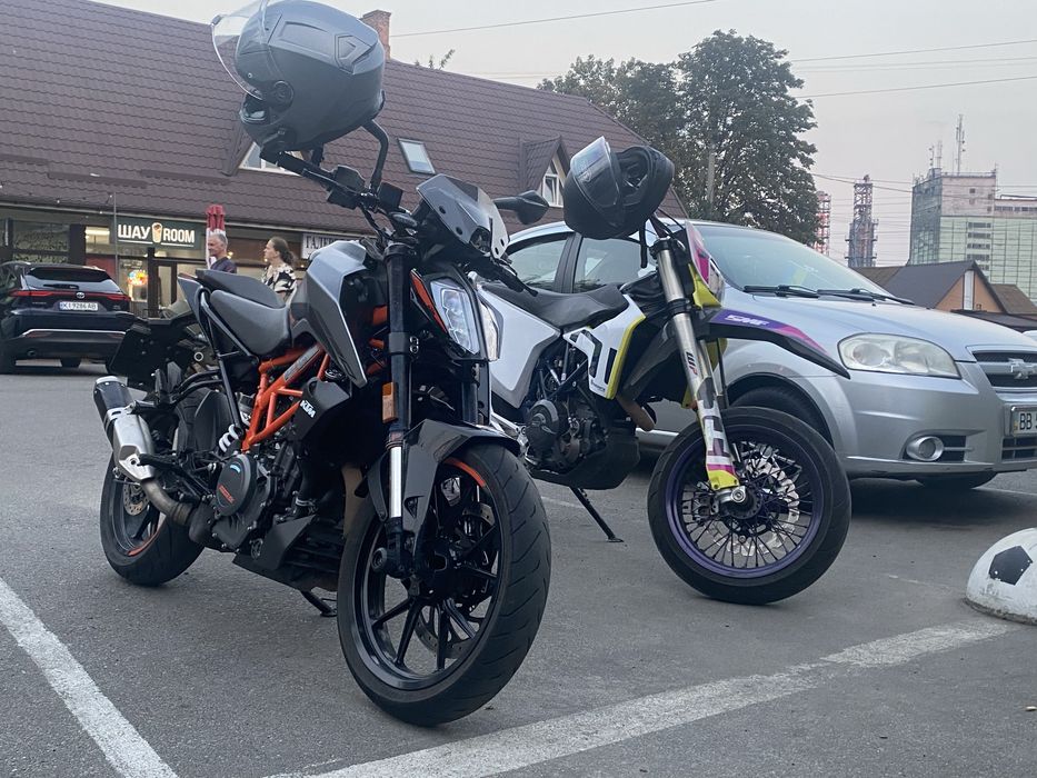 Ktm duke 390 2023 (husqvarna)