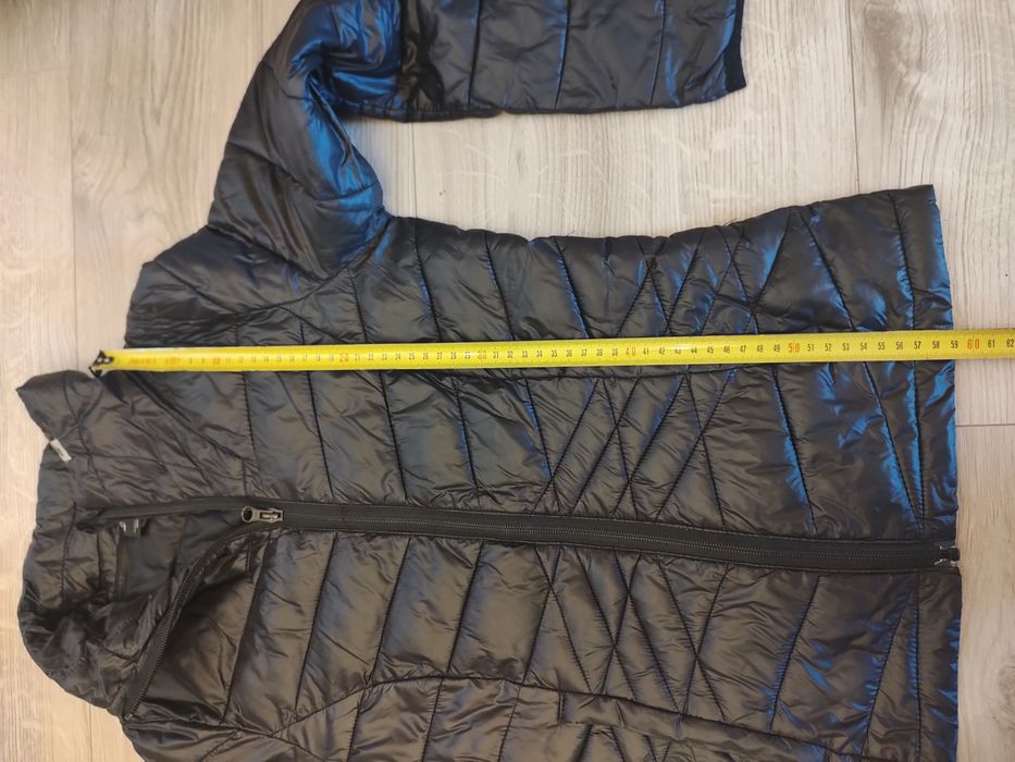 Czarna kurtka 4F ocieplana XS