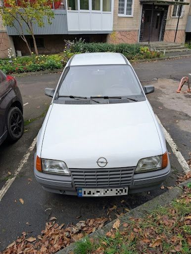 Автомобіль Opel kadett