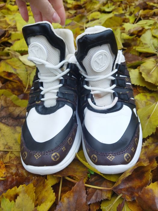 Кросівки жіночі 38 р