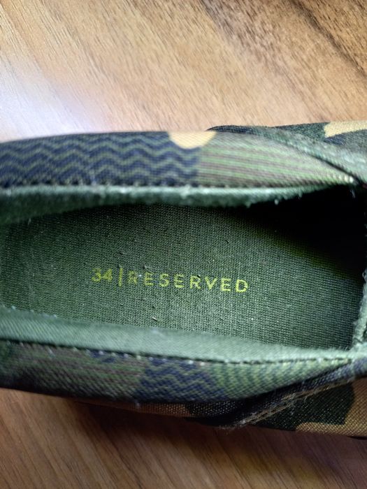 Buty dziecięce Reserved