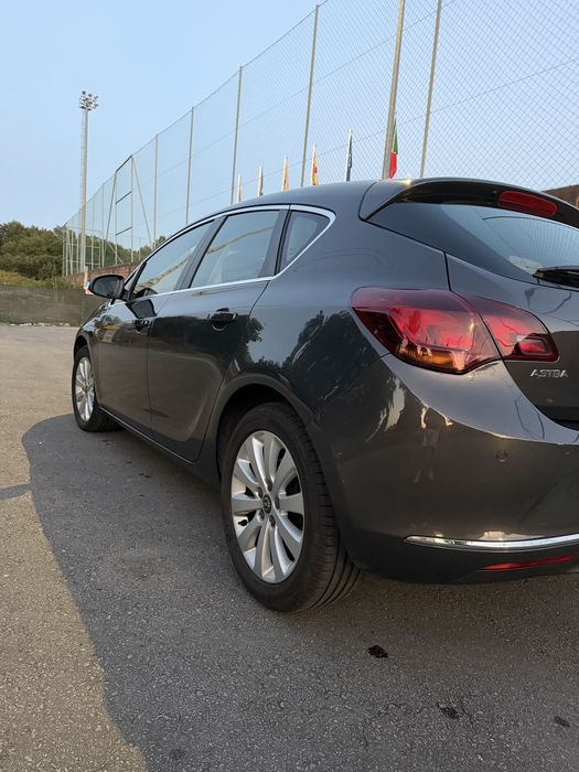 Opel Astra J 1.7 CDTI 131cv | DISTRIBUIÇÃO NOVA | GPS | Revisões em Dia
