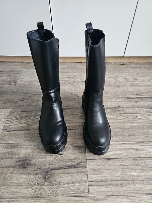Buty botki nowe 38
