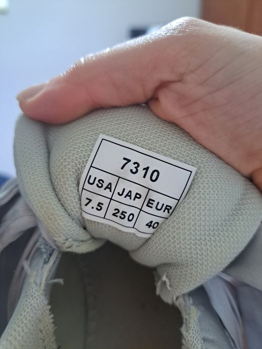 Ténis / Sapatos com atacador