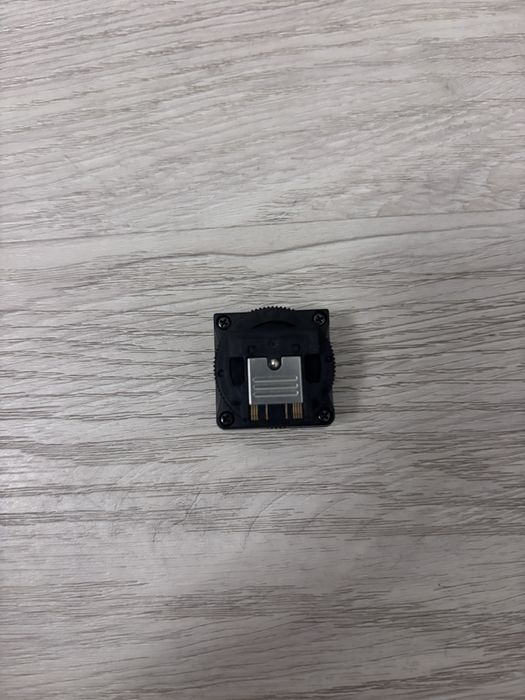 Adapter gorącej stopki Sony ADP-MAA