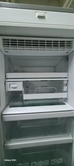 Arca congeladora Hoover vertical