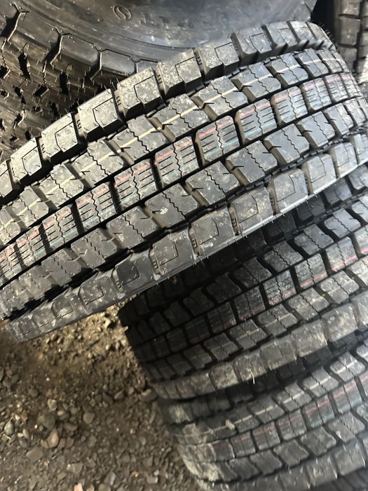 Шини 235/75r17.5 semperit тяга