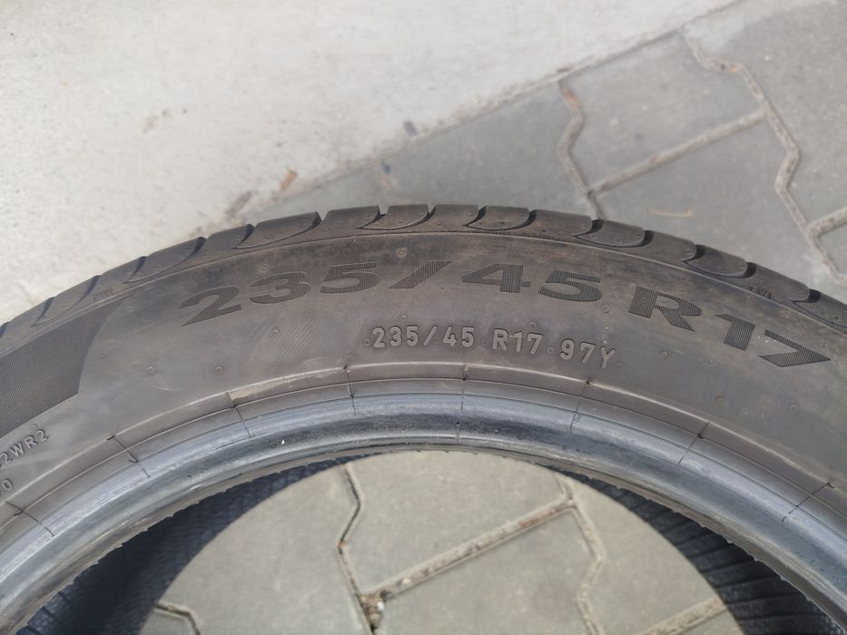 Opony Pirelli 235/45/17