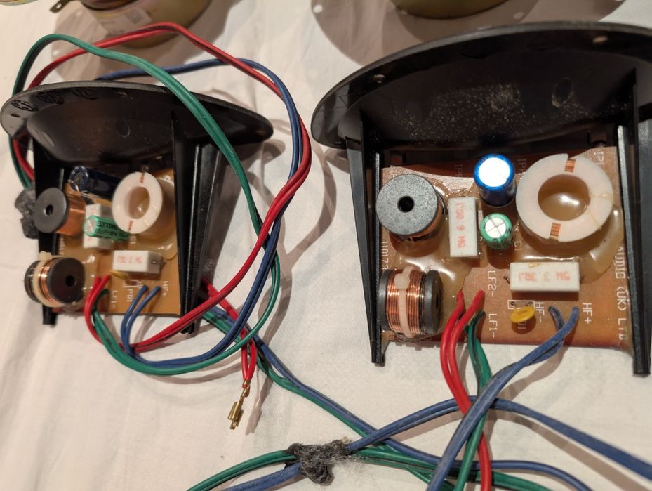 Altifalantes Kef Q55