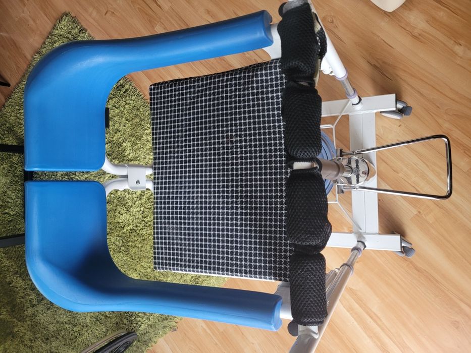 Hydrauliczny podnośnik pacjenta