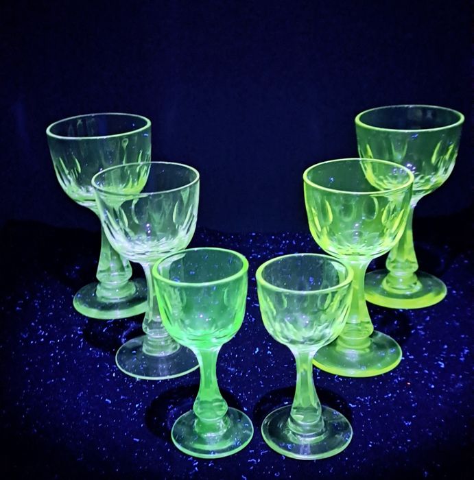 Kieliszki manganowe nie uranowe vintage UV 6szt
