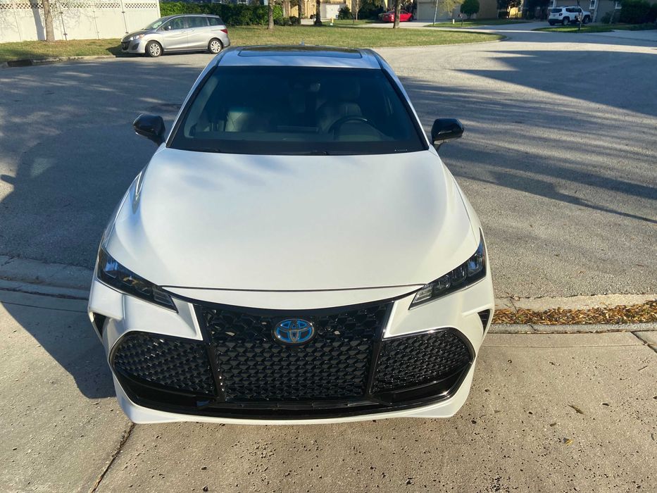2019 Toyota Avalon Hybrid XSE Sedan 4D