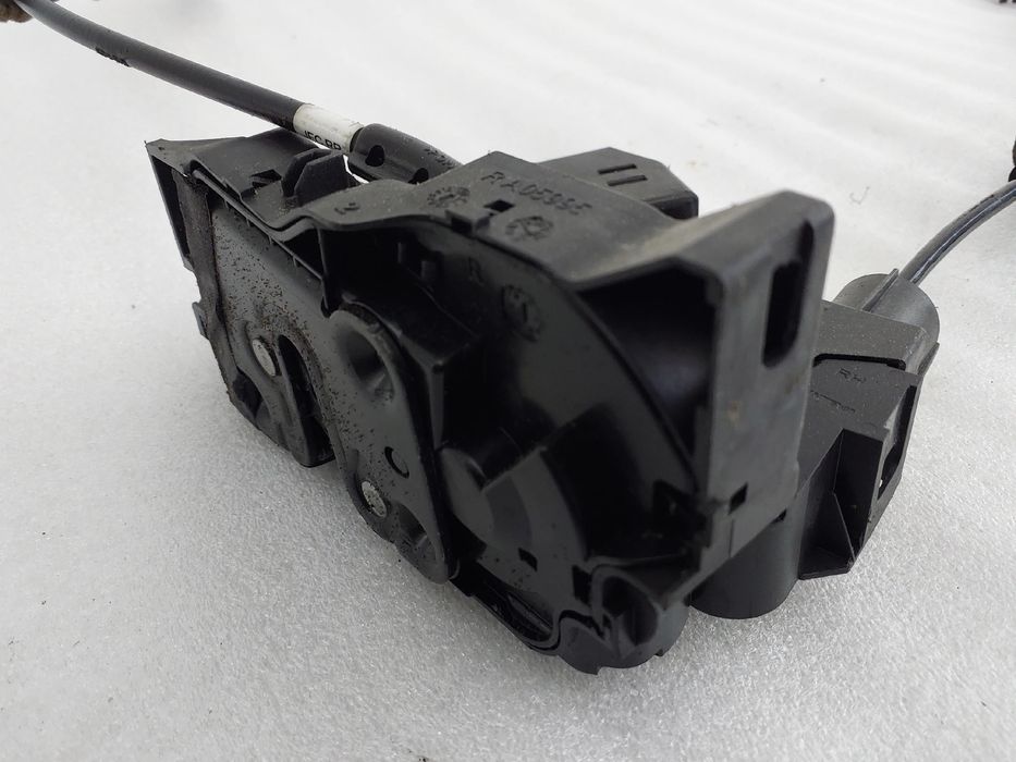 Fechadura / fecho porta trás direito RENAULT Megane IV (B9A/M_)