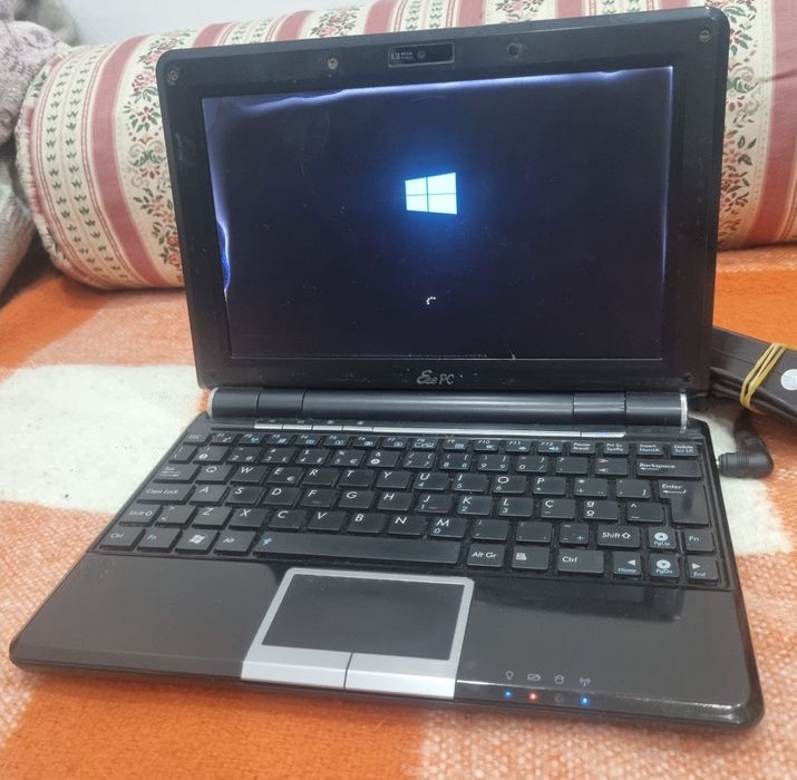 Portatil Mini Asus Eee PC 1000HA para peças problema no Visor
