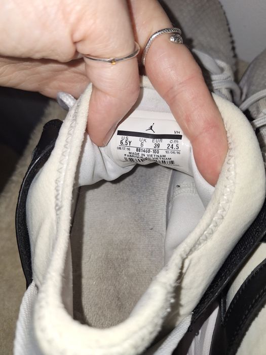 Jordan Formula 23 
White/ White-Black