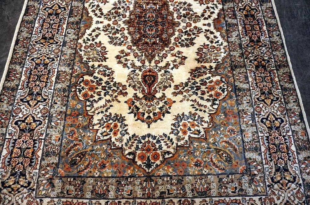 Tapete Persa GHOUM de Lã sobre Algodão com 230cm x 140cm - OBRA PRIMA