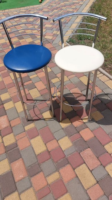 Продам стільці барні,  високі