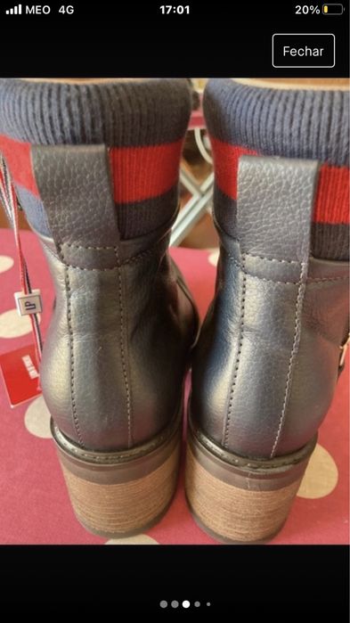 Botas novas com etiqueta