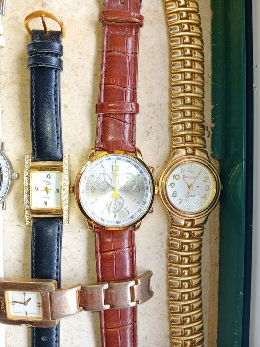 Conjunto de 7 Relógios Diversos