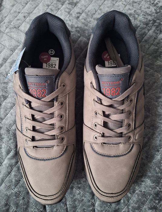 Buty sportowe adidasy Bottesini 1982 rozm.44