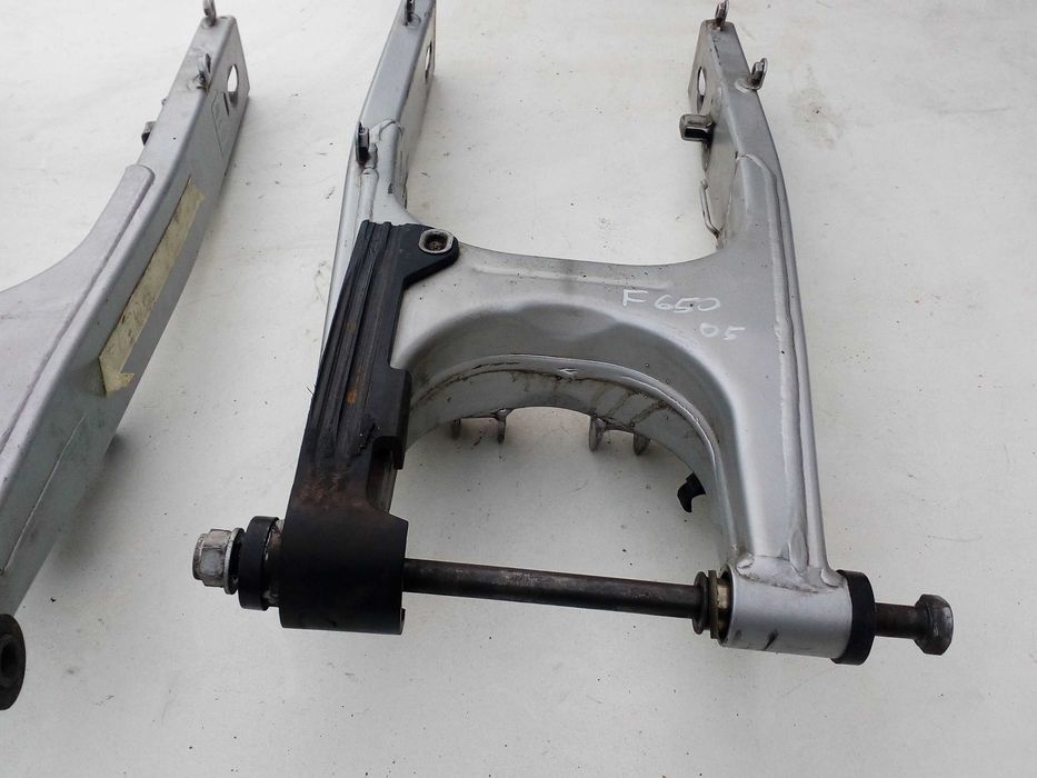 Bmw F 650 GS wahacz prowadnica łańcucha komplet