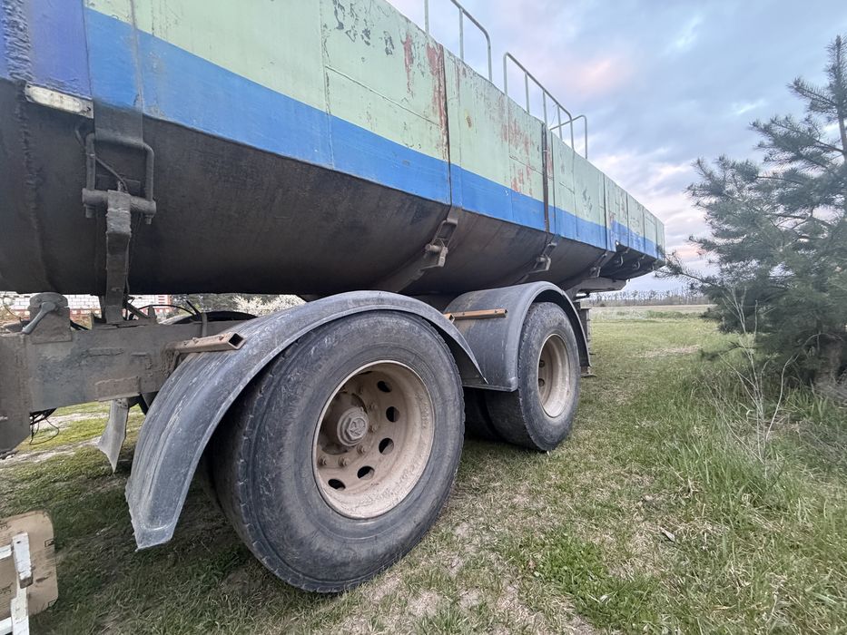 Полуприцеп, напівпричіп цистерна  ЧМЗАП ТЗ-22