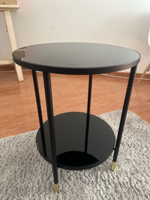 Mesa apoio IKEA ASPEROD preta em vidro