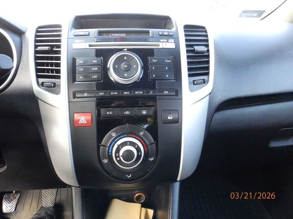 KIA VENGA 1.4 CRDI mały przebieg