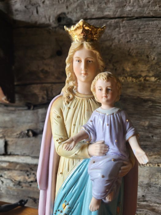 Biskwit Maryja Królowa Matka Boża