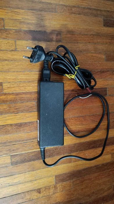 Zasilacz Toshiba 19V DC 3,95A