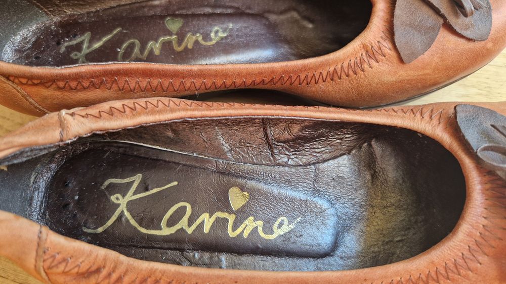 Karino buty czółenka na koturnie skóra naturalna