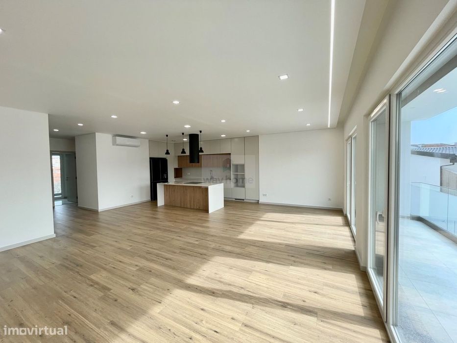 Apartamento T3 | Construção contemporânea | Lourinhã