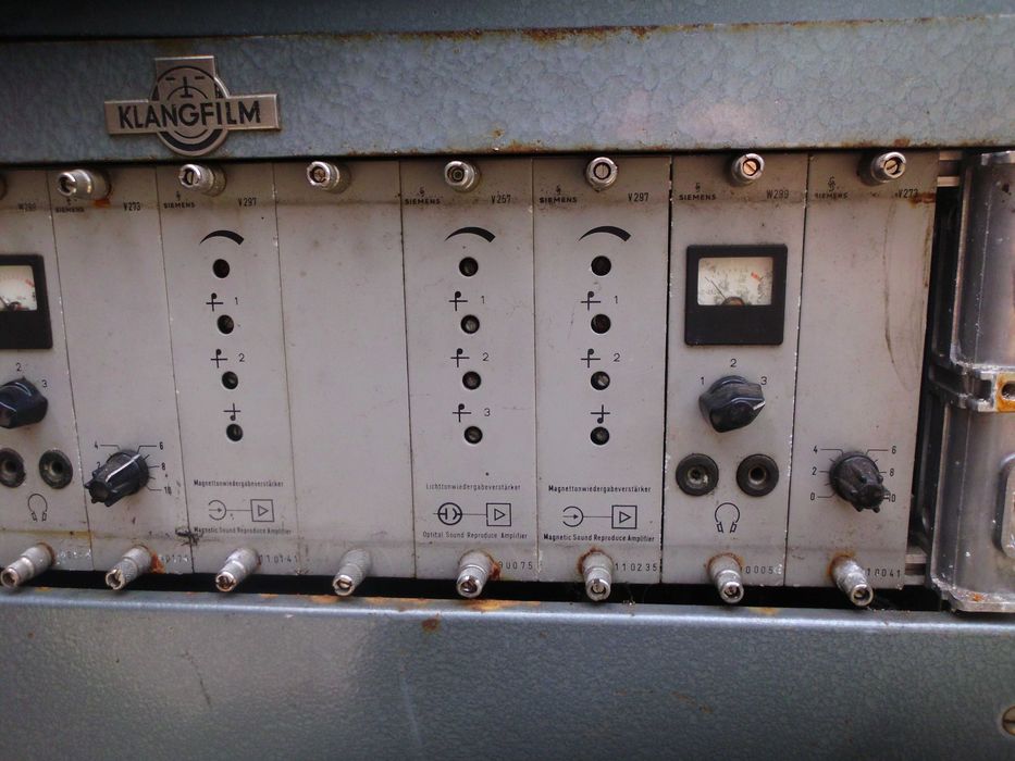 Projektor filmowy 16 Bauer Selecton II  Klangfilm  preampy Siemens
