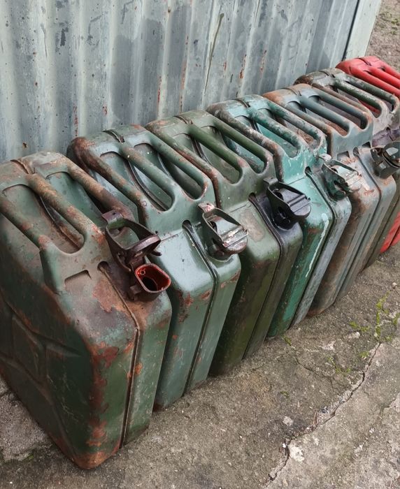 Kanister metalowy 20 L . 50zł/szt