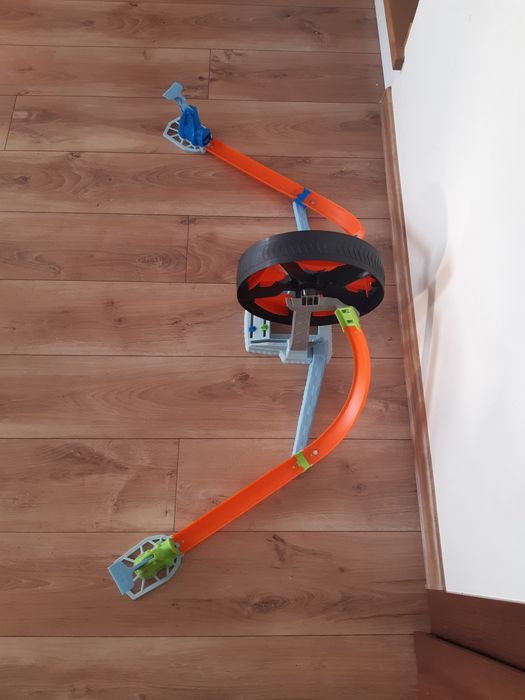 Tor okrągły Hot Wings