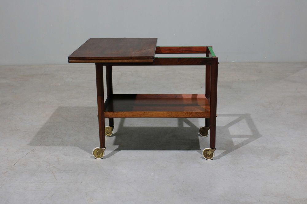 Carrinho de chá Grete Jalk em pau santo | Design Nórdico