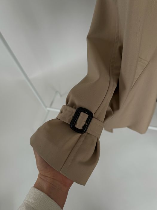 Стильний укорочений тренч