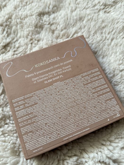 Paleta cieni do powiek glamshop Kokosanka chłodna nude