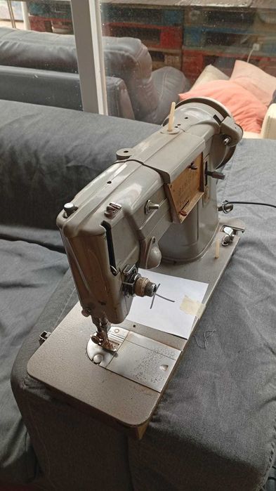 SINGER - Maquina de costura antiga - VINTAGE